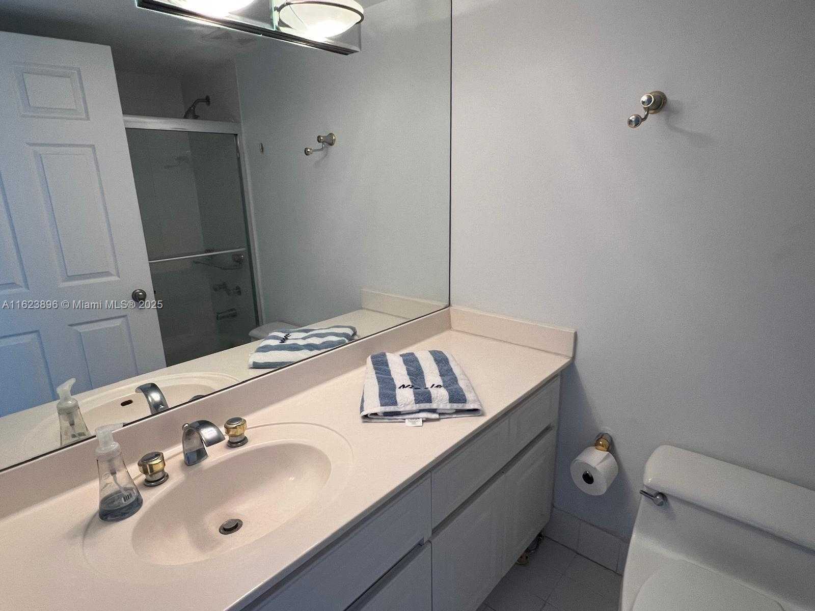Small Image of 6301 COLLINS AVE #3002, Miami Beach Number 19