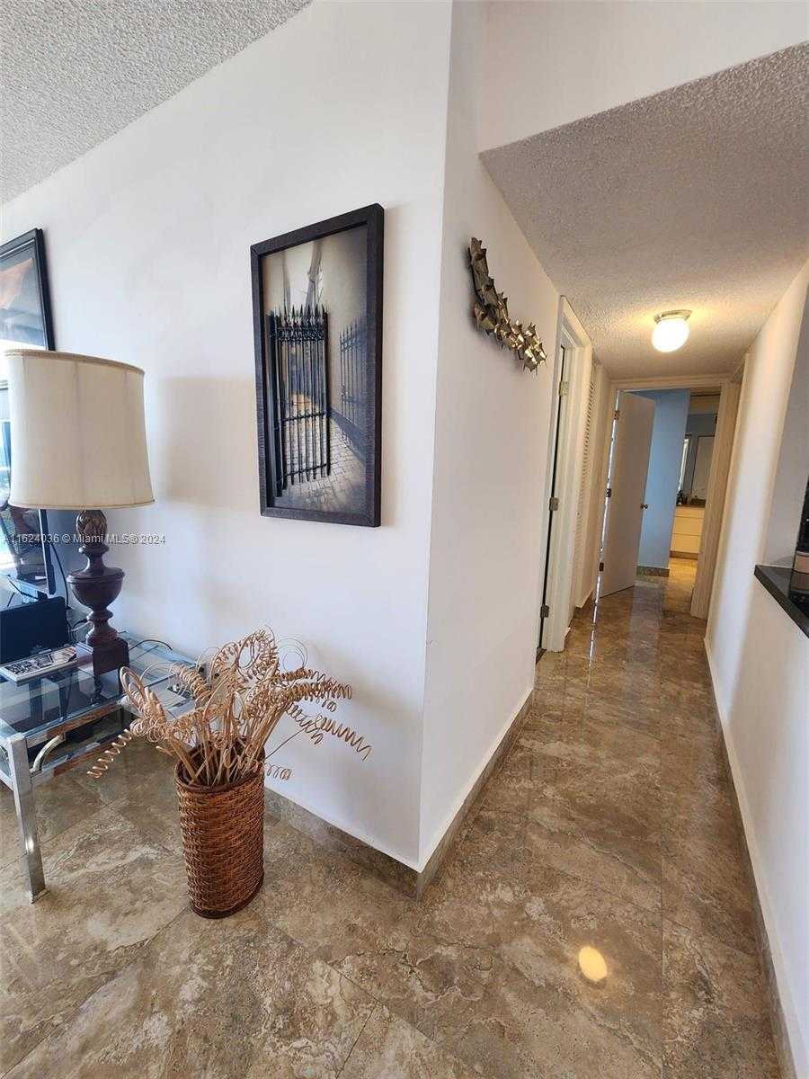 Small Image of 3731 NORTH COUNTRY CLUB DR #2127, Aventura Number 23