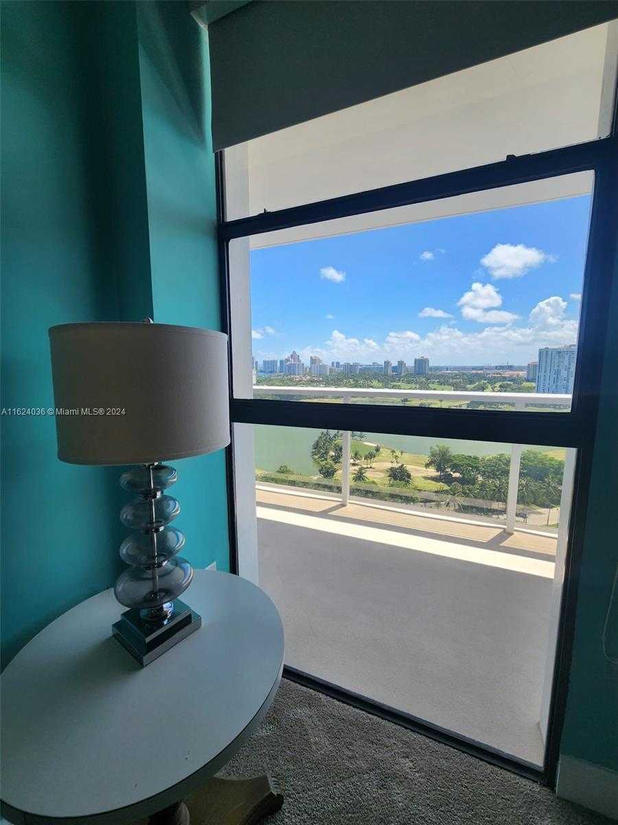 Small Image of 3731 NORTH COUNTRY CLUB DR #2127, Aventura Number 26