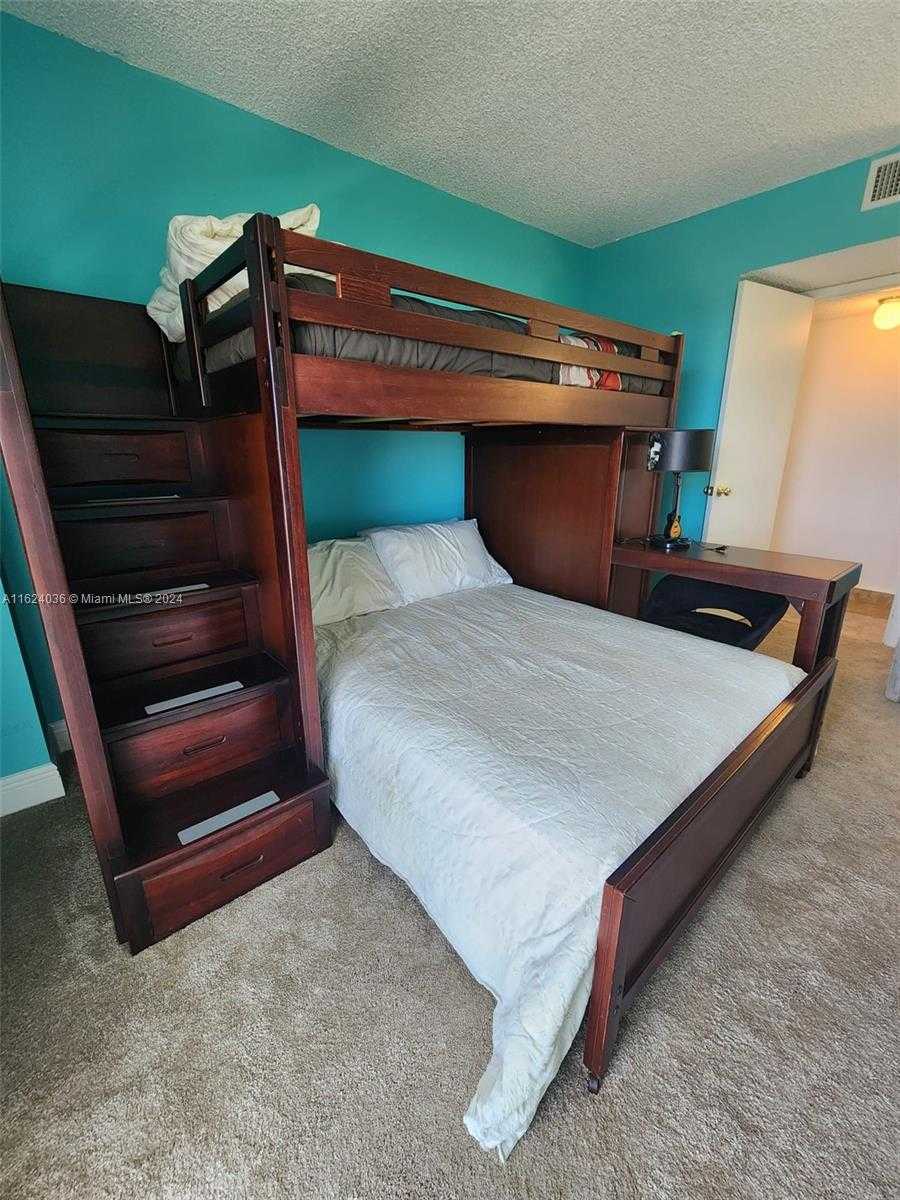 Small Image of 3731 NORTH COUNTRY CLUB DR #2127, Aventura Number 27