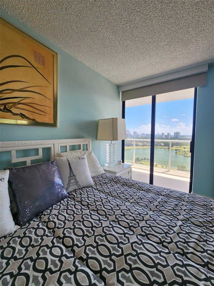 Small Image of 3731 NORTH COUNTRY CLUB DR #2127, Aventura Number 31
