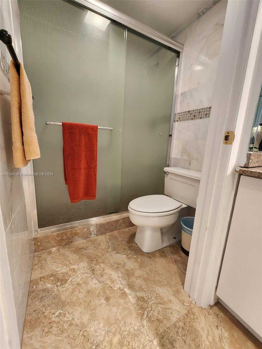 Small Image of 3731 NORTH COUNTRY CLUB DR #2127, Aventura Number 44