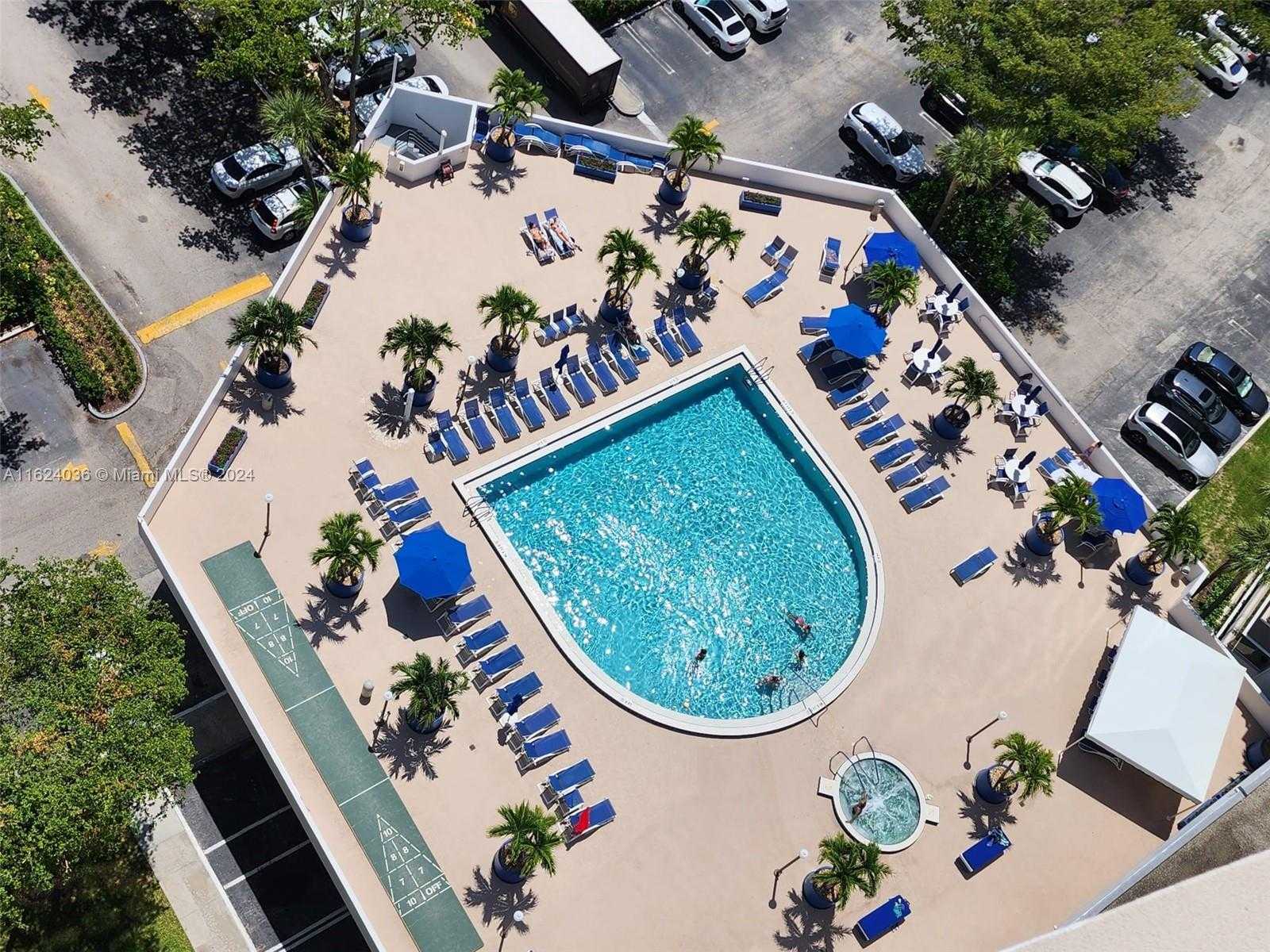 Small Image of 3731 NORTH COUNTRY CLUB DR #2127, Aventura Number 48