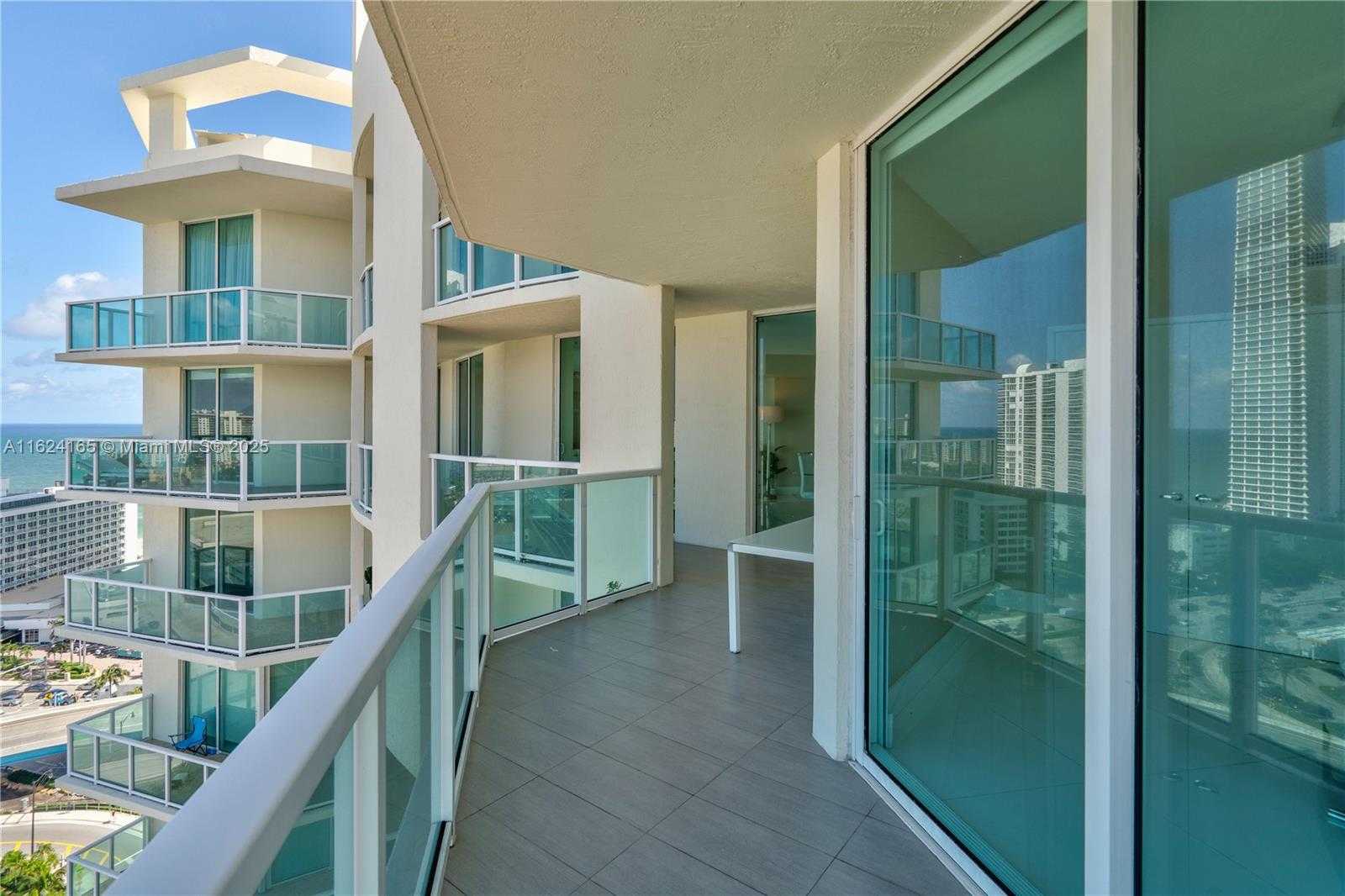 Small Image of 150 SUNNY ISLES BLVD #1-UPH2, Sunny Isles Beach Number 14