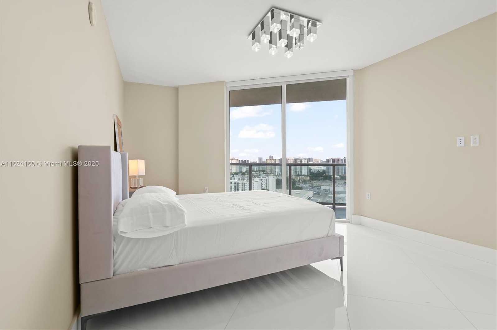 Small Image of 150 SUNNY ISLES BLVD #1-UPH2, Sunny Isles Beach Number 22