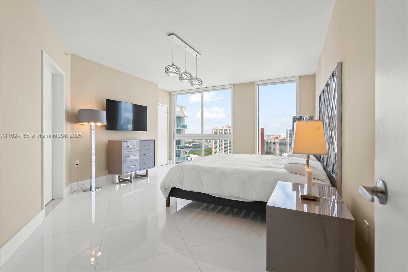 Small Image of 150 SUNNY ISLES BLVD #1-UPH2, Sunny Isles Beach Number 24