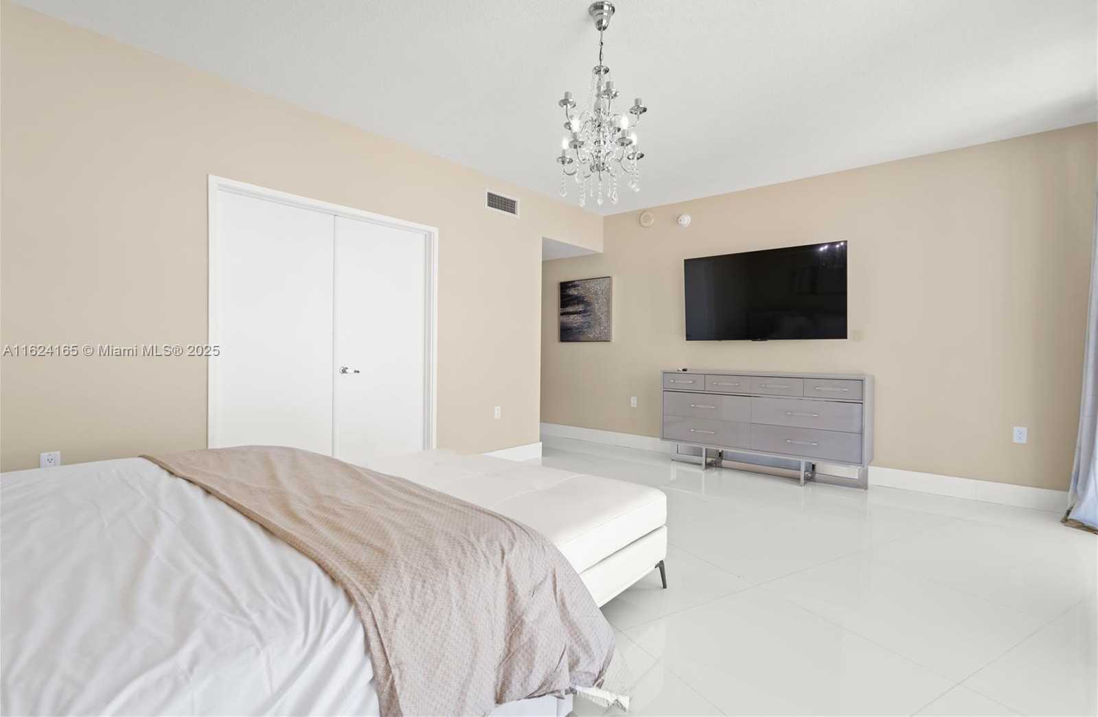 Small Image of 150 SUNNY ISLES BLVD #1-UPH2, Sunny Isles Beach Number 25