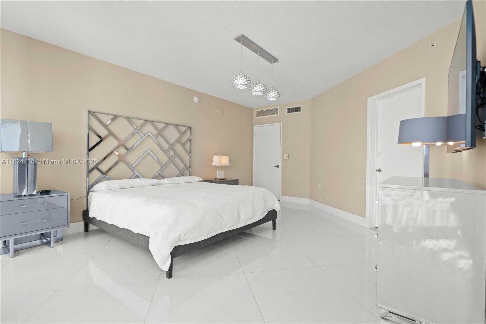 Small Image of 150 SUNNY ISLES BLVD #1-UPH2, Sunny Isles Beach Number 28