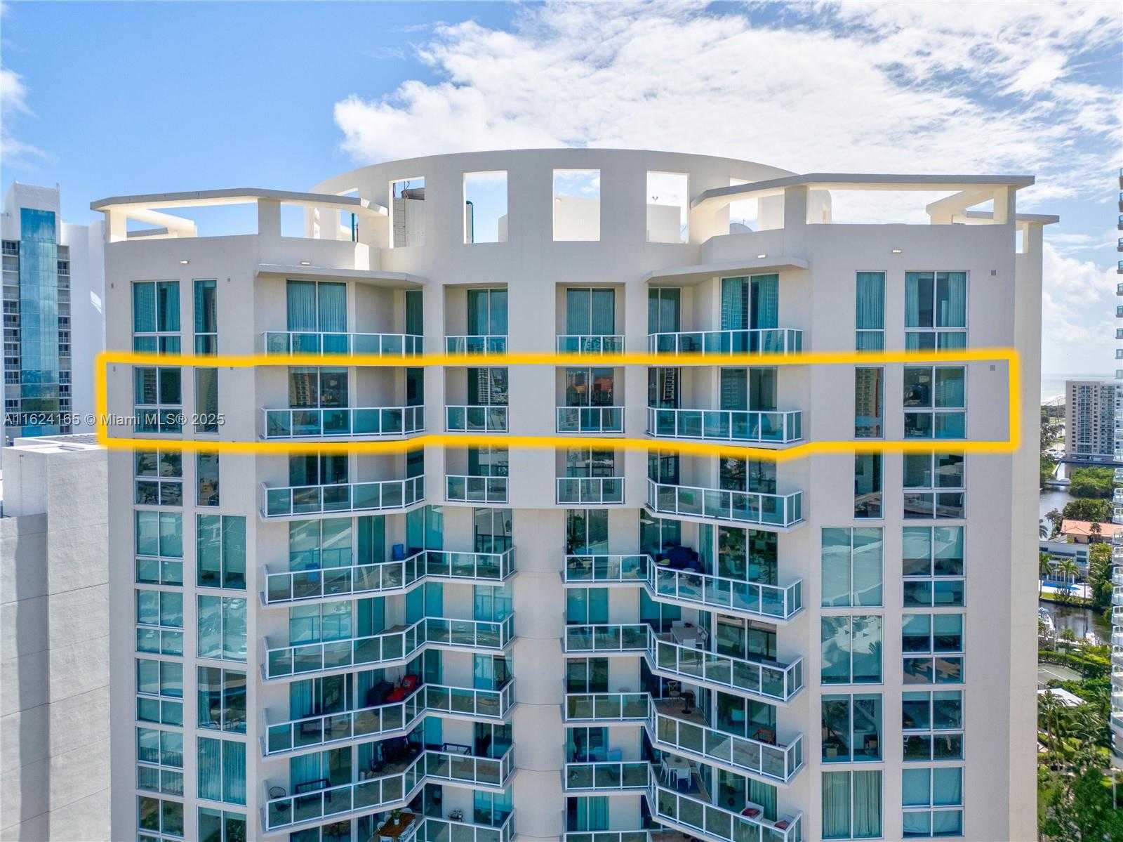 Small Image of 150 SUNNY ISLES BLVD #1-UPH2, Sunny Isles Beach Number 3