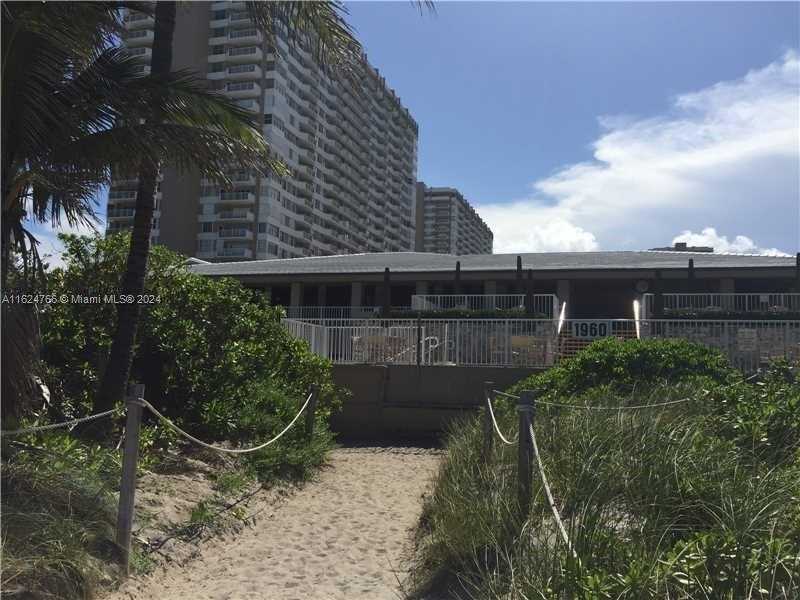 Small Image of 1965 SOUTH OCEAN DR #17A, Hallandale Beach Number 23