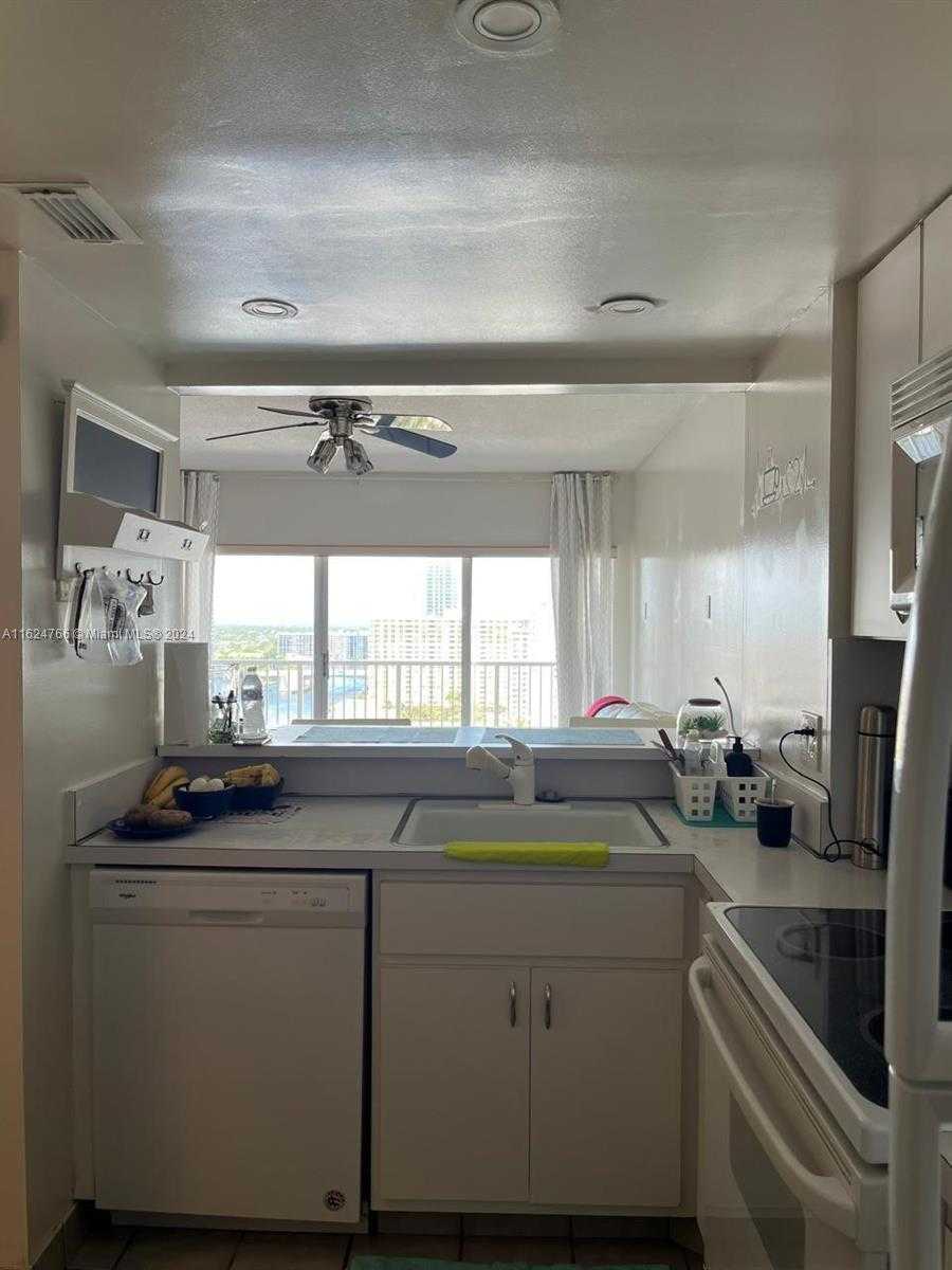 Small Image of 1965 SOUTH OCEAN DR #17A, Hallandale Beach Number 32
