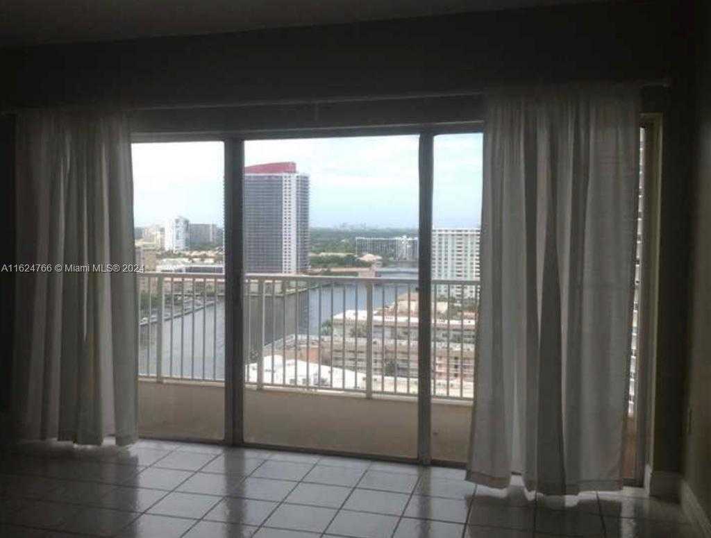 Small Image of 1965 SOUTH OCEAN DR #17A, Hallandale Beach Number 4