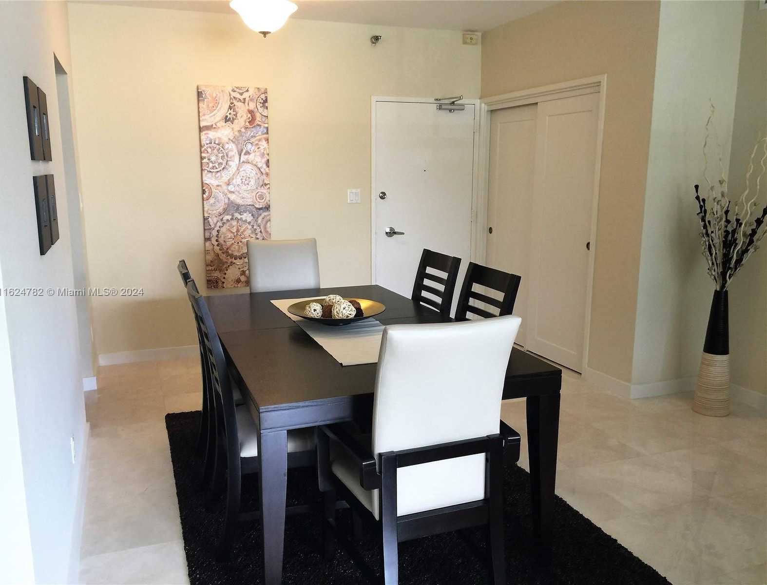 Small Image of 5161 COLLINS AVE #207, Miami Beach Number 2