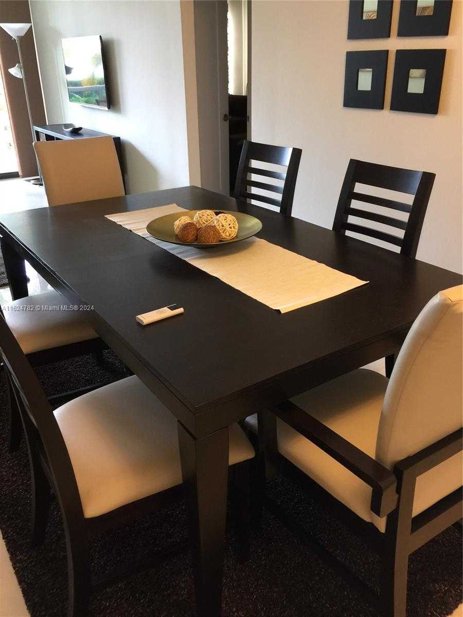 Small Image of 5161 COLLINS AVE #207, Miami Beach Number 6