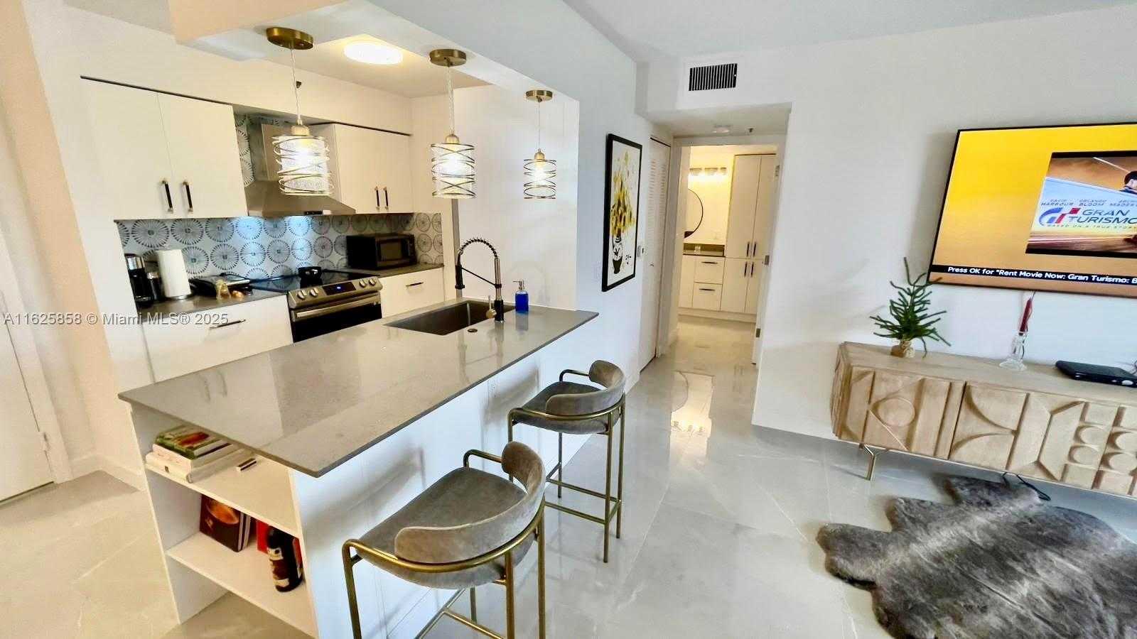 Small Image of 19901 EAST COUNTRY CLUB DR #2403, Aventura Number 2