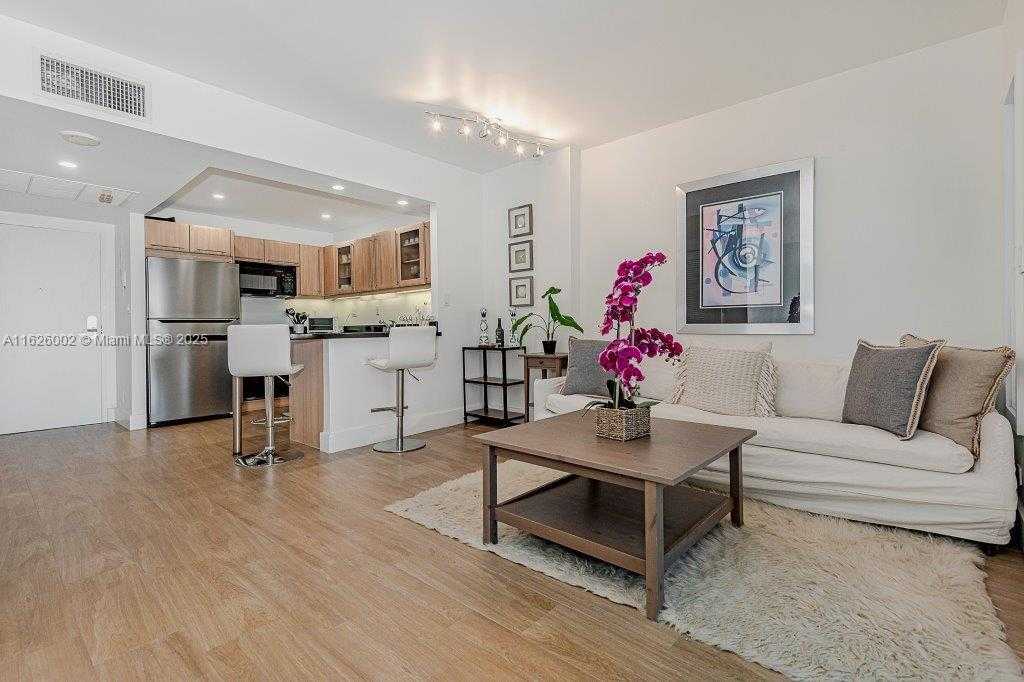 Small Image of 2301 COLLINS AVE #1242, Miami Beach Number 10