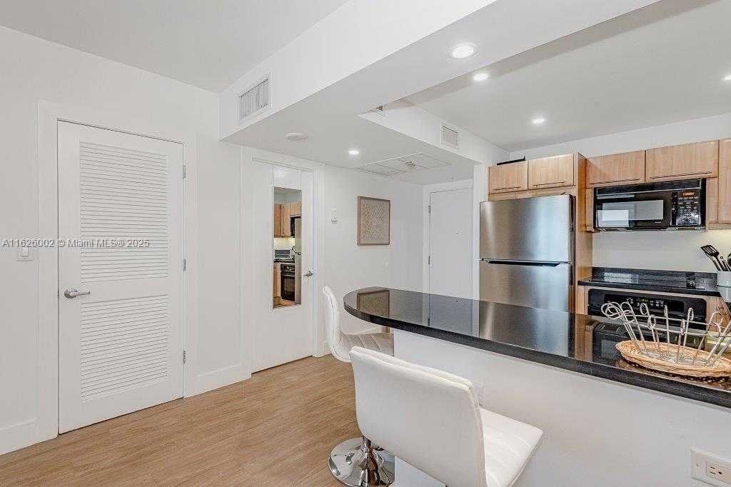 Small Image of 2301 COLLINS AVE #1242, Miami Beach Number 13