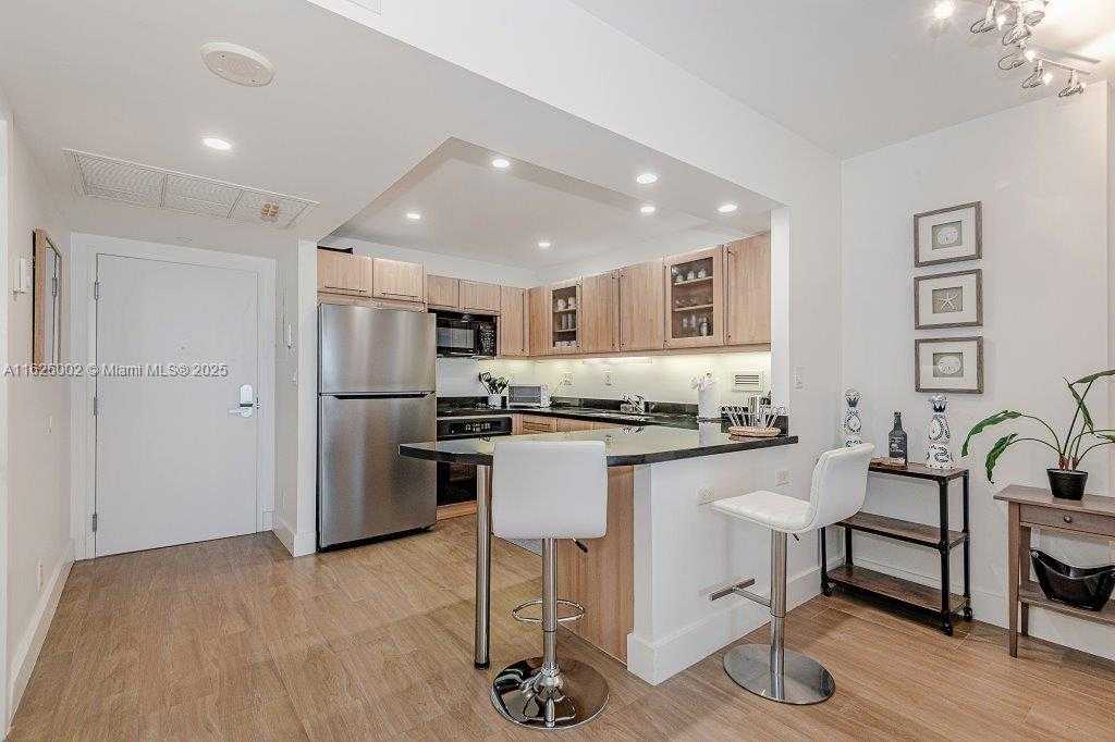 Small Image of 2301 COLLINS AVE #1242, Miami Beach Number 15
