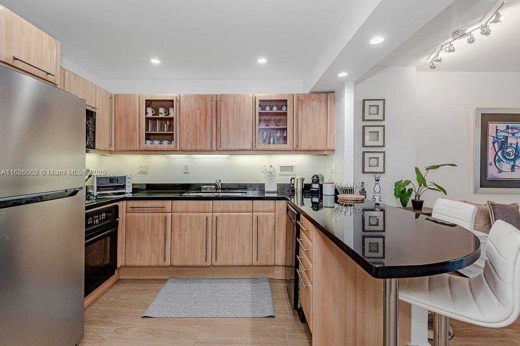 Small Image of 2301 COLLINS AVE #1242, Miami Beach Number 16
