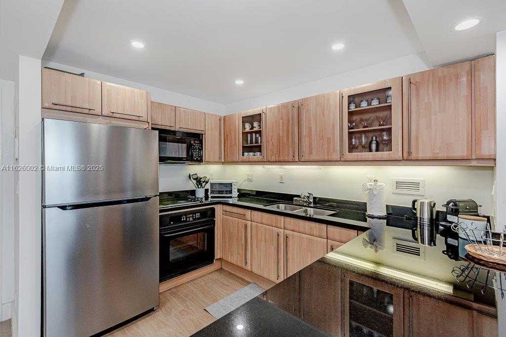 Small Image of 2301 COLLINS AVE #1242, Miami Beach Number 17