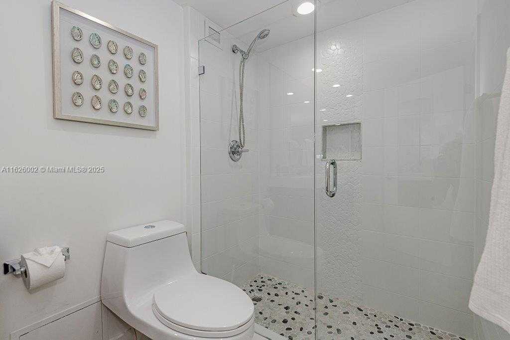 Small Image of 2301 COLLINS AVE #1242, Miami Beach Number 25