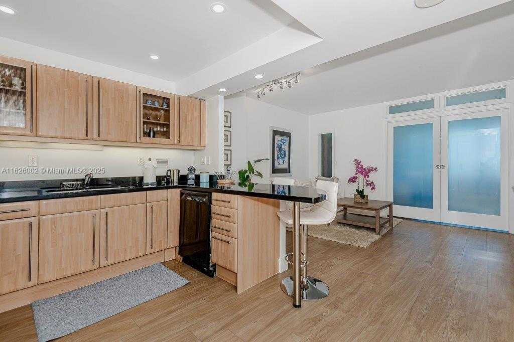 Small Image of 2301 COLLINS AVE #1242, Miami Beach Number 6
