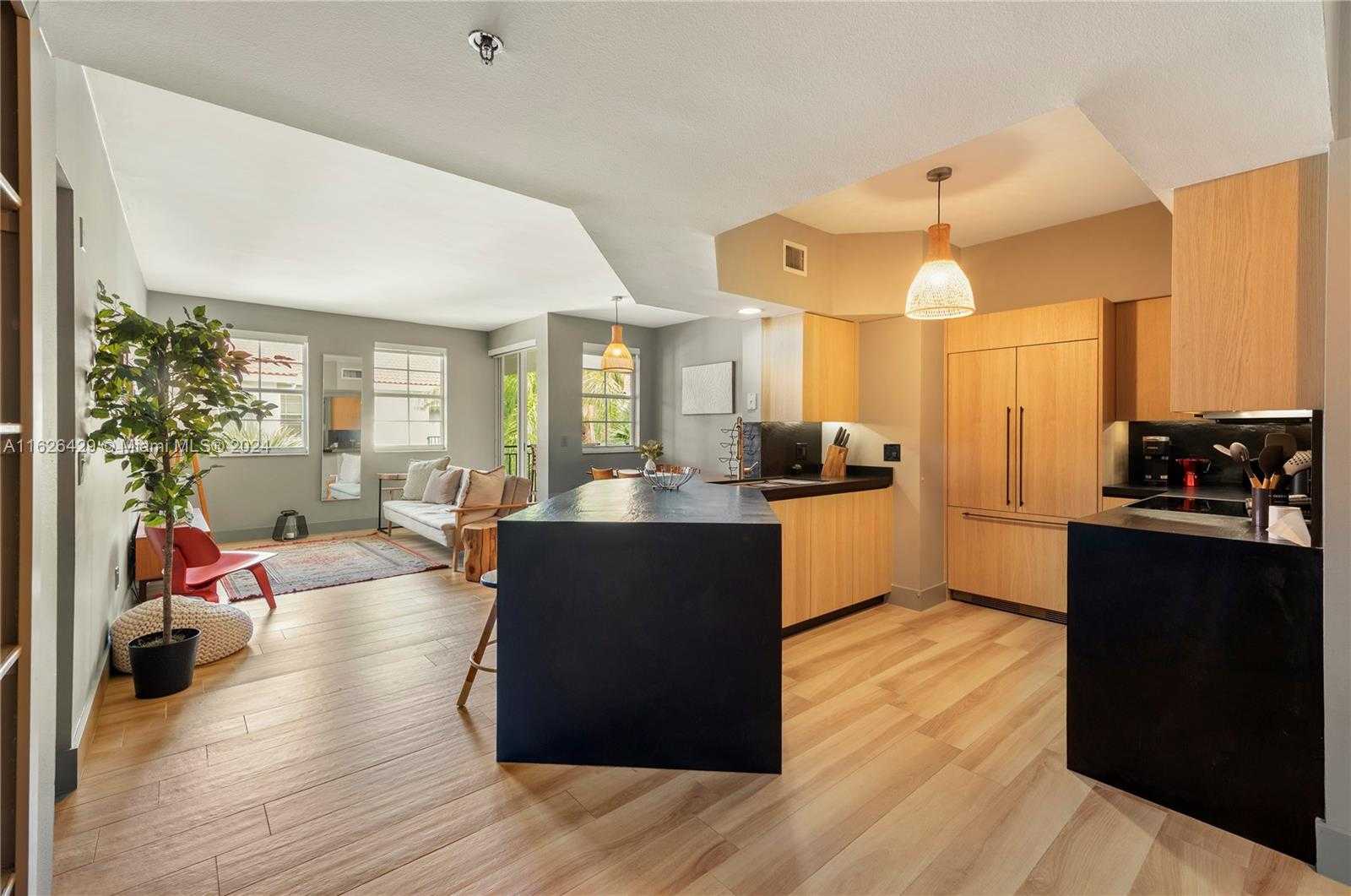 Small Image of 3145 NE 184th St, Aventura, FL 33160, USA Number 5