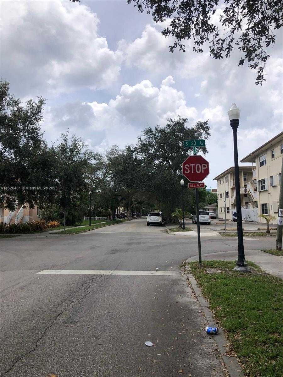 Small Image of 2000 MONROE ST #8, Hollywood Number 16