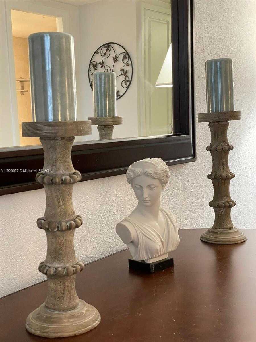 Small Image of 19201 COLLINS AVE #640, Sunny Isles Beach Number 4