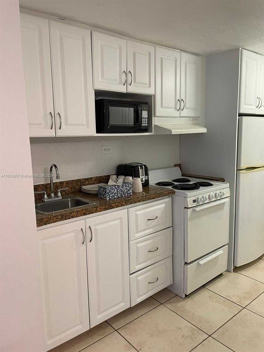 Small Image of 19201 COLLINS AVE #640, Sunny Isles Beach Number 8
