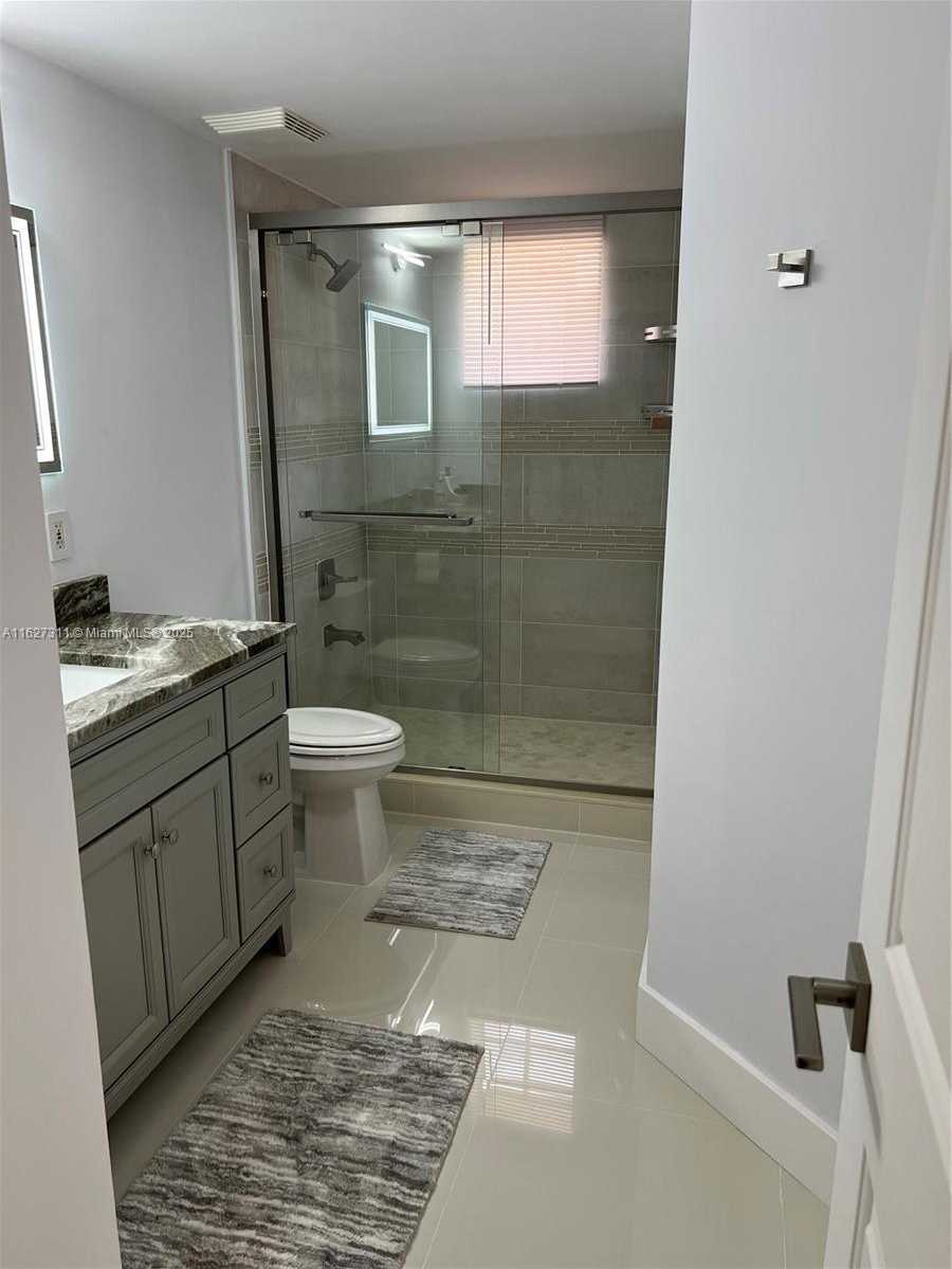 Small Image of 17100 NORTH BAY RD #1509, Sunny Isles Beach Number 12