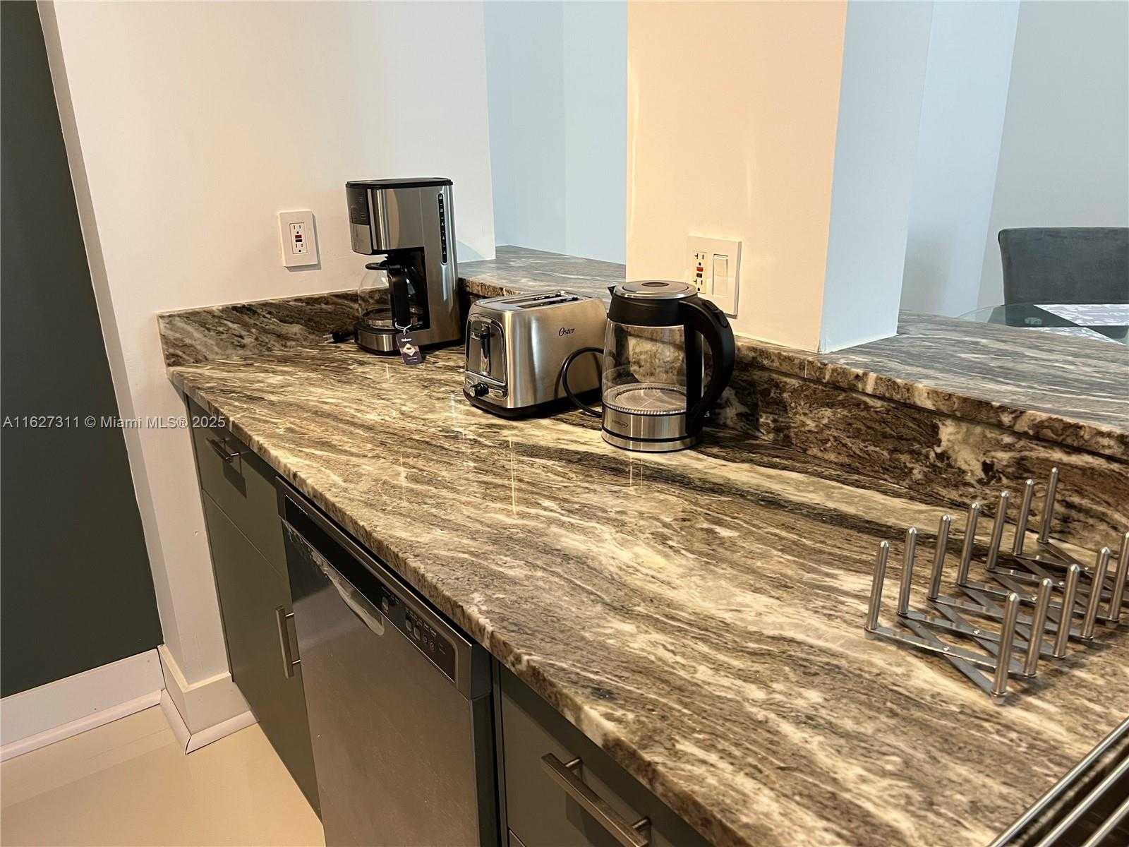Small Image of 17100 NORTH BAY RD #1509, Sunny Isles Beach Number 6