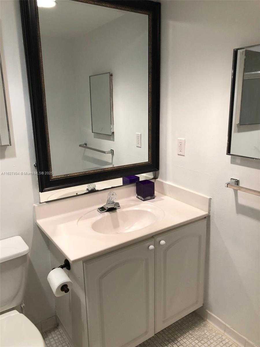 Small Image of 3801 OCEAN DR #10H, Hollywood Number 12