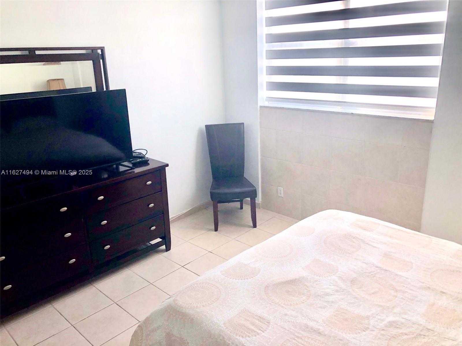 Small Image of 3801 OCEAN DR #10H, Hollywood Number 8