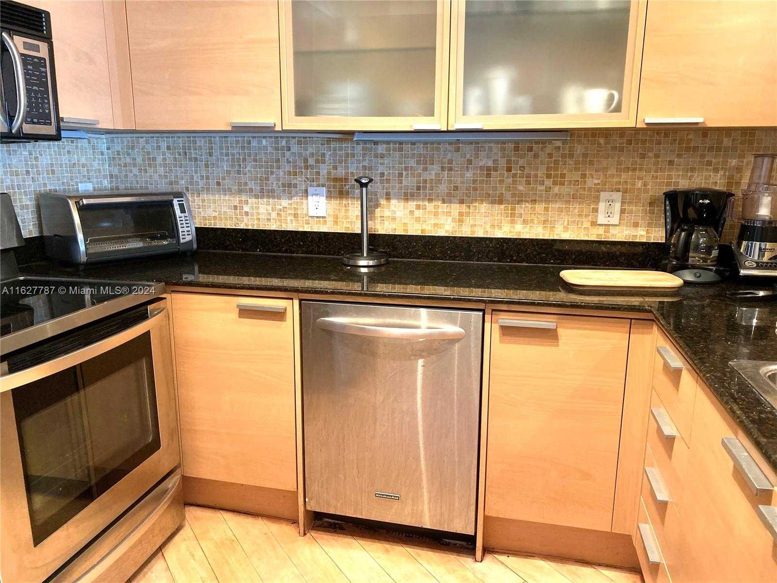 Small Image of 16699 COLLINS AVE #1504, Sunny Isles Beach Number 4