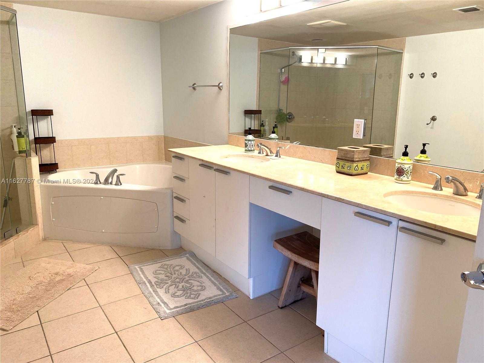 Small Image of 16699 COLLINS AVE #1504, Sunny Isles Beach Number 9