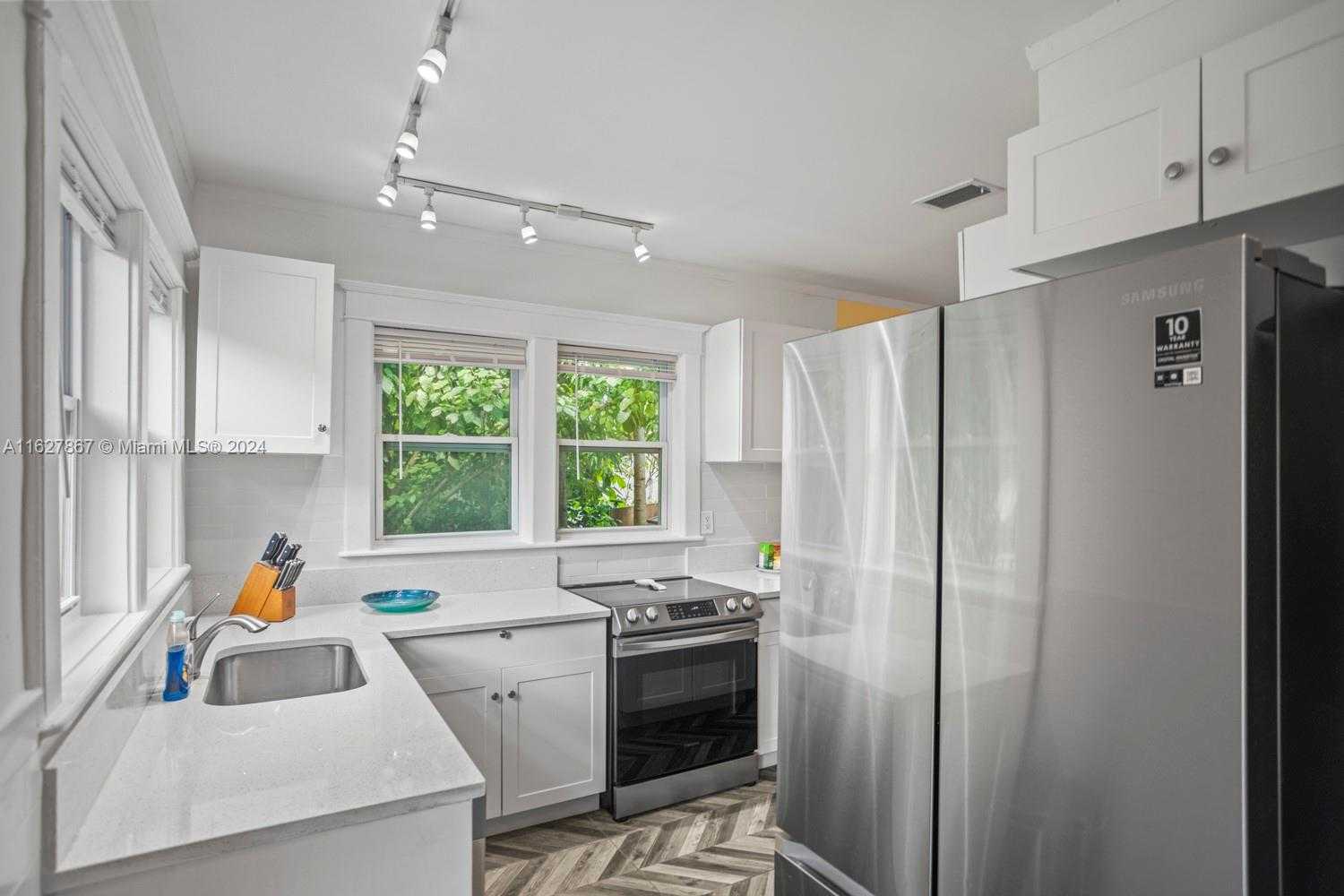 Small Image of 46 NE 43rd St, Miami, FL 33137, USA Number 15