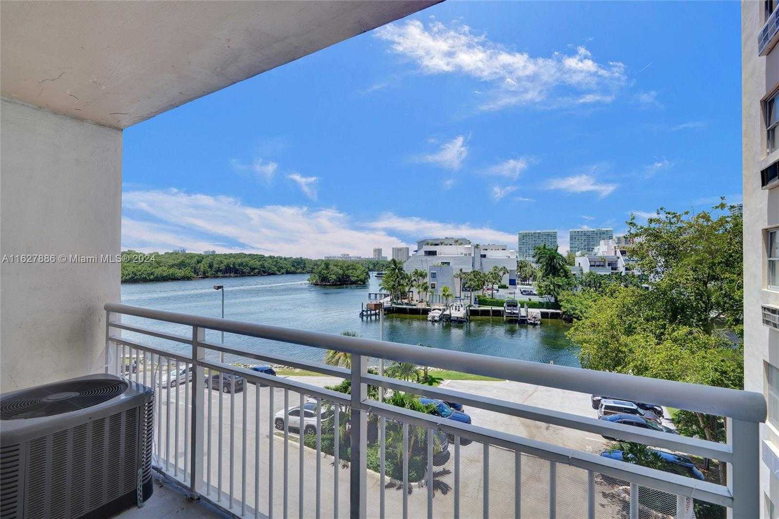 Small Image of 400 KINGS POINT DR #418, Sunny Isles Beach Number 12