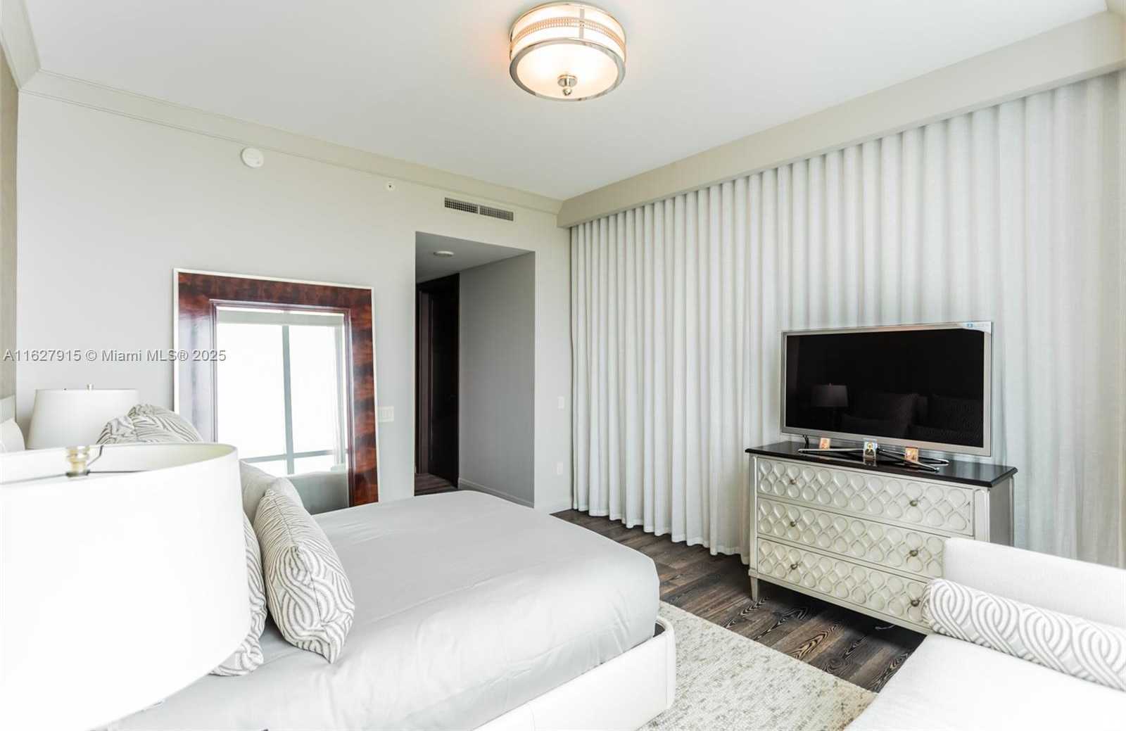 Small Image of 10295 COLLINS AVE #1203, Bal Harbour Number 17