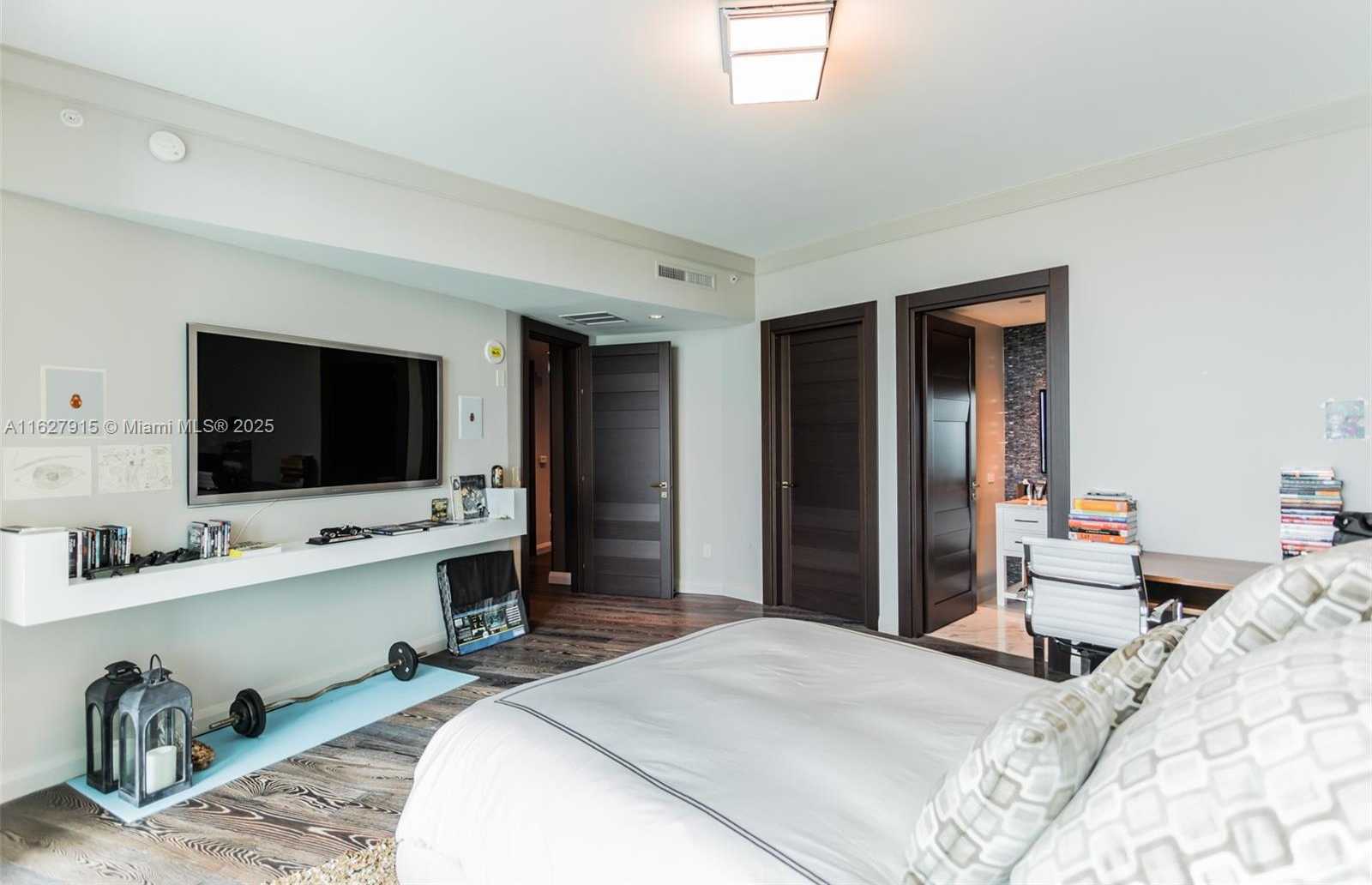 Small Image of 10295 COLLINS AVE #1203, Bal Harbour Number 19