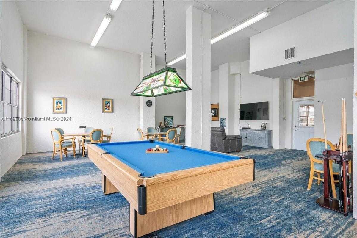 Small Image of 18041 BISCAYNE BLVD #1401, Aventura Number 27