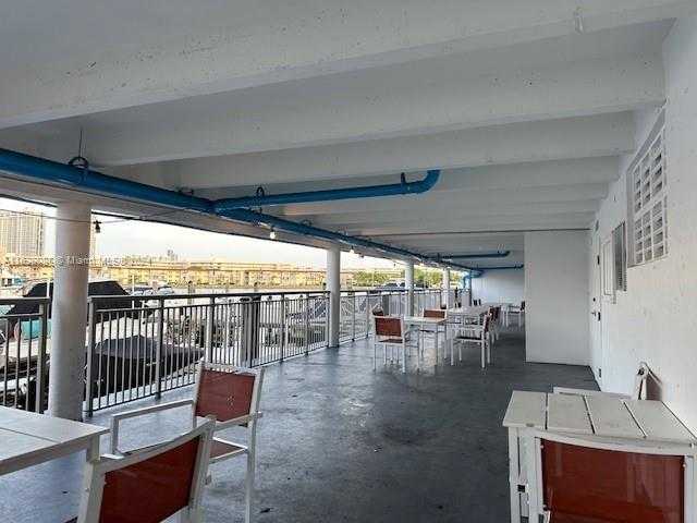 Small Image of 18041 BISCAYNE BLVD #1401, Aventura Number 29