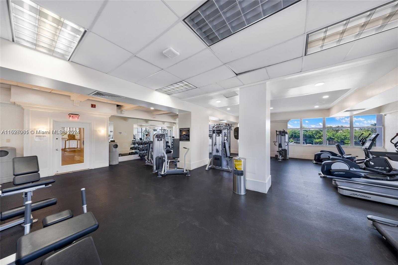 Small Image of 18041 BISCAYNE BLVD #1401, Aventura Number 4