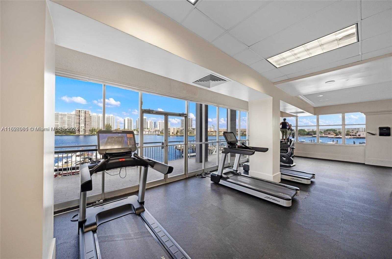 Small Image of 18041 BISCAYNE BLVD #1401, Aventura Number 5
