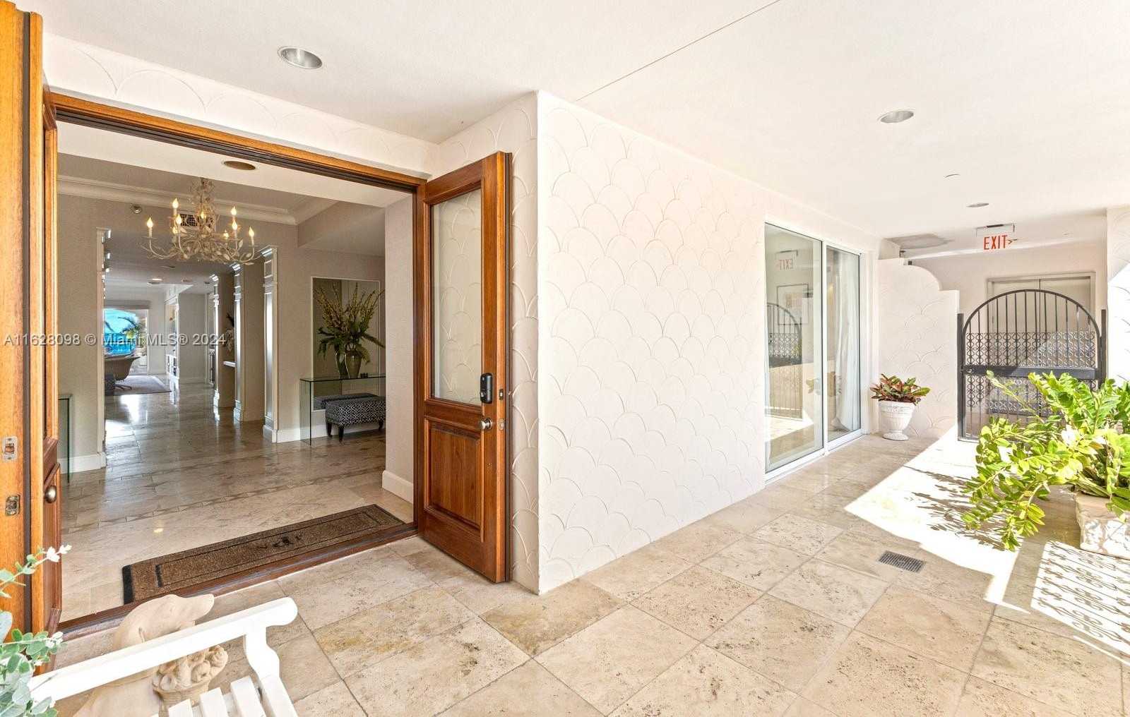 Small Image of 5221 FISHER ISLAND DR #5221, Miami Beach Number 11