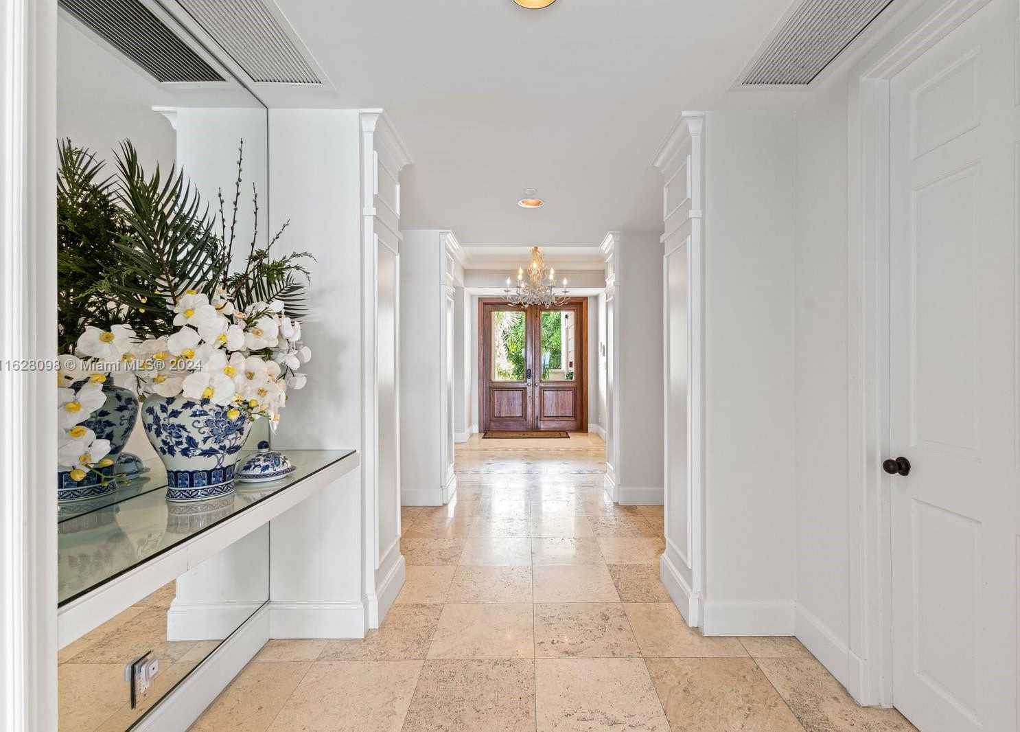 Small Image of 5221 FISHER ISLAND DR #5221, Miami Beach Number 13