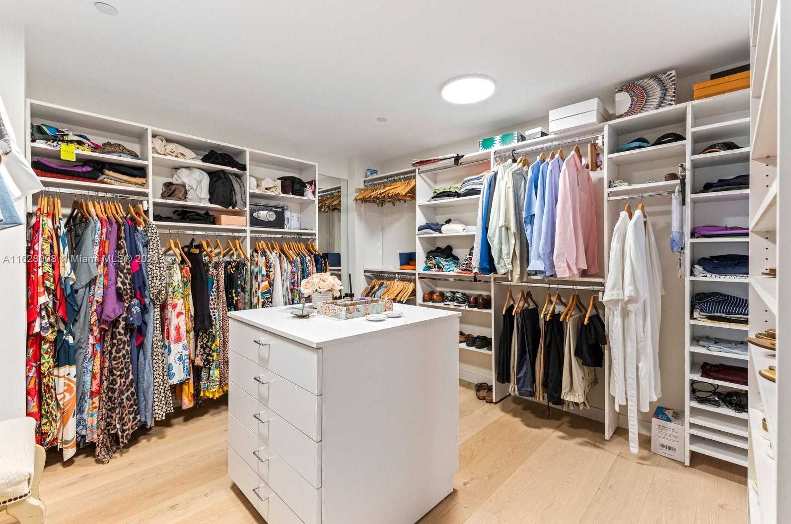 Small Image of 5221 FISHER ISLAND DR #5221, Miami Beach Number 25