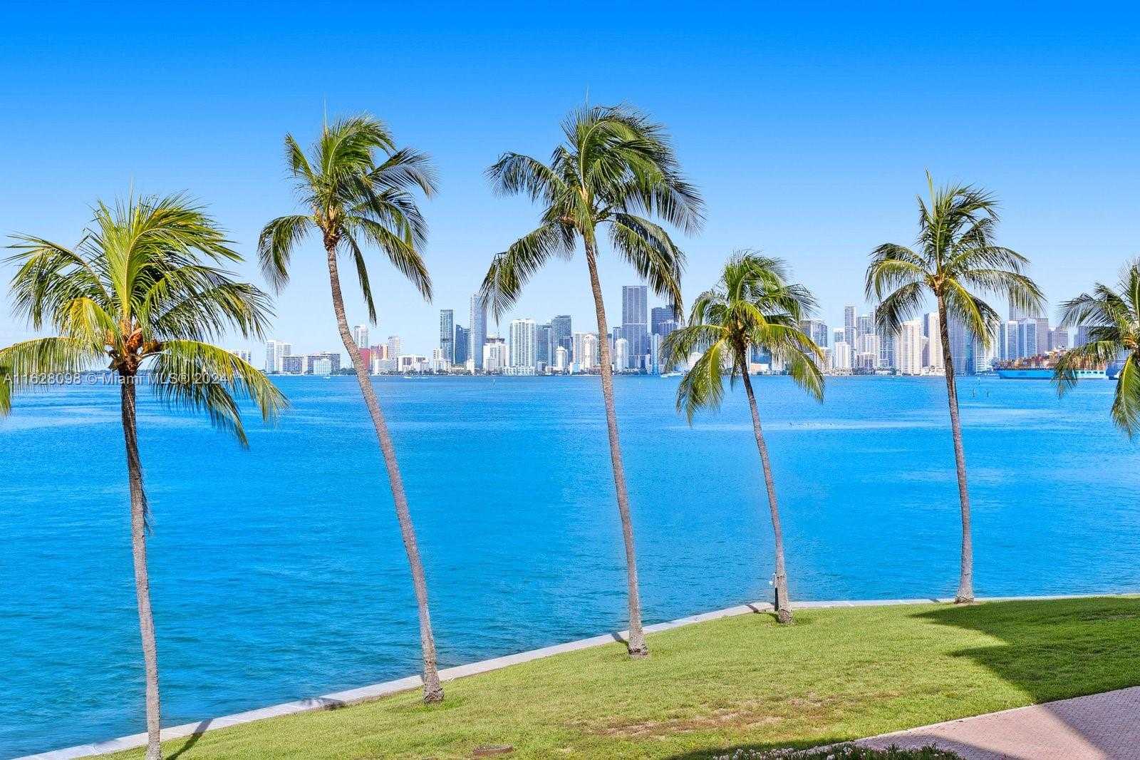 Small Image of 5221 FISHER ISLAND DR #5221, Miami Beach Number 37