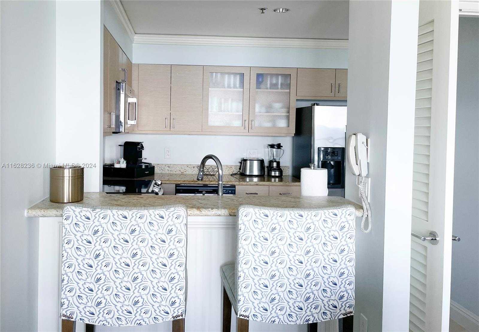 Small Image of 455 GRAND BAY DR #605, Key Biscayne Number 7