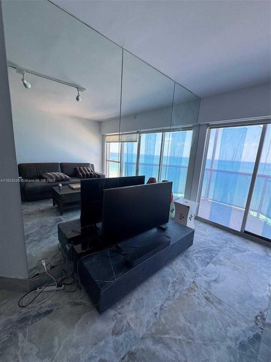 Small Image of 6767 COLLINS AVE #1509, Miami Beach Number 11